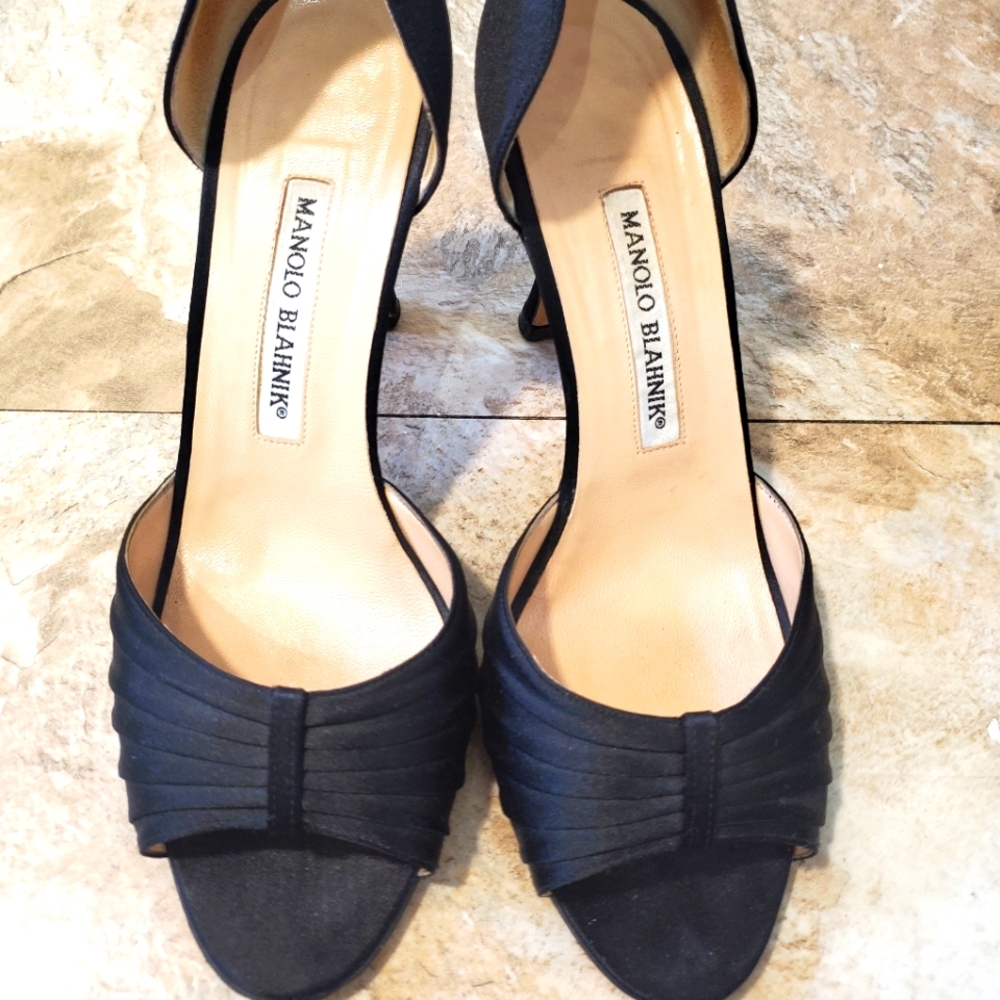 Manolo Blahnik heels 7.5